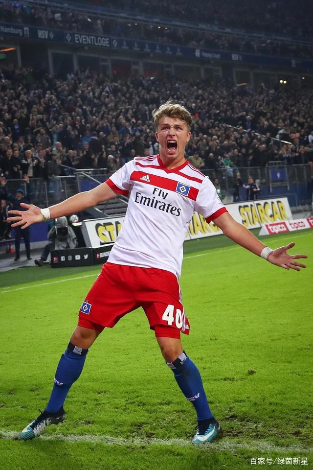 莱万多夫斯基新星回归赛场表现惊艳，SKT未来可期！